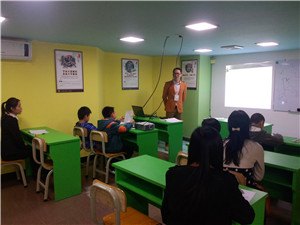 2014年中小学英语培训行业怎么样|深圳祝博士