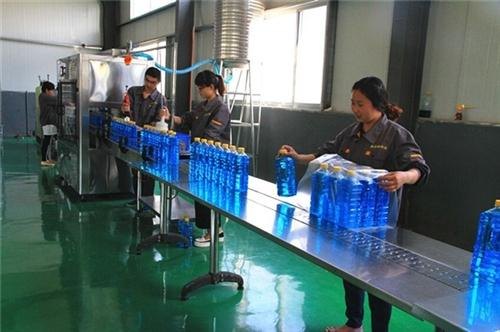 玻璃水生产厂家,玻璃水塑包机,赤峰玻璃水|潍坊