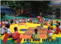 黃埔幼兒園塑膠地坪；健身區(qū)塑膠地坪鋪設 圖片