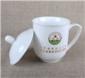 自产自销陶瓷带盖茶杯，企业单位会议茶杯印字，活动赠送礼品杯 图片