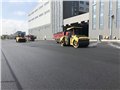 深圳沥青混凝土工程承包-广场沥青摊铺施工 图片